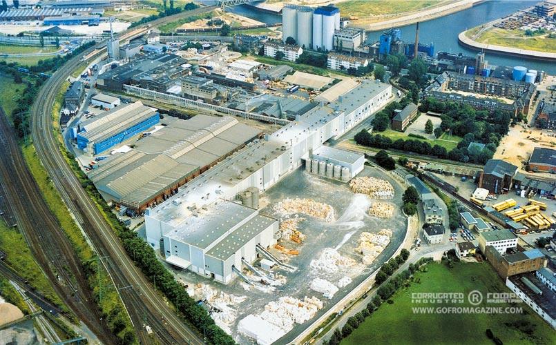 Фабрика FS-Karton в Нойсе: вид сверху поражает масштабностью