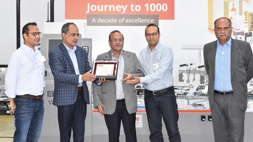 С производственной линии Bobst India сходит 1000-я фальцевально-склеивающая машина