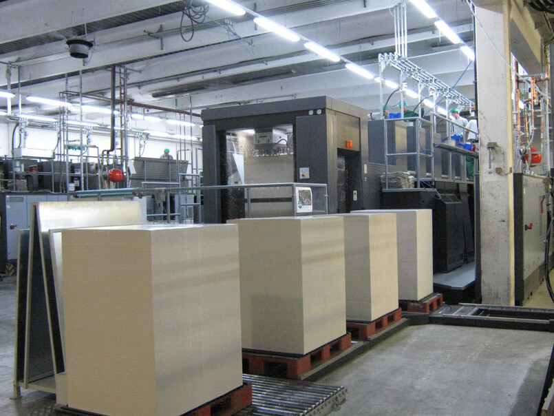 Mayr-Melnhof Group продала два російські підприємства
