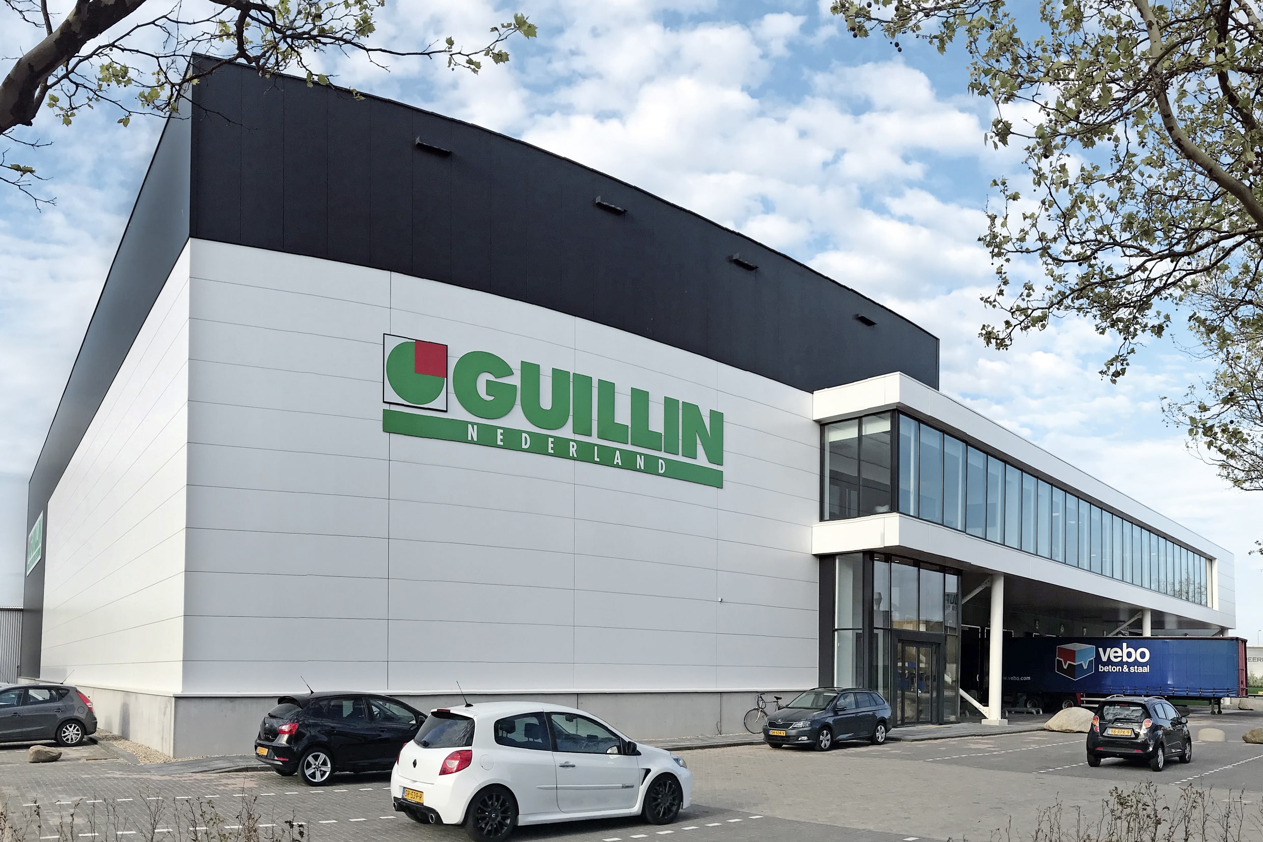 Guillin Group придбає дві картонні компанії в Бельгії