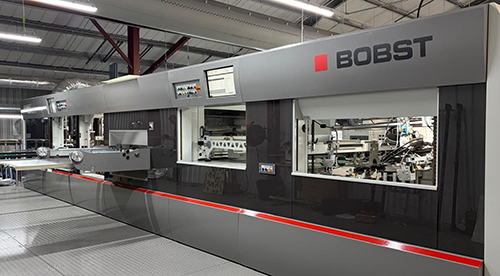 Alzamora Group додає великоформатний висікальний верстат BOBST у Великій Британії